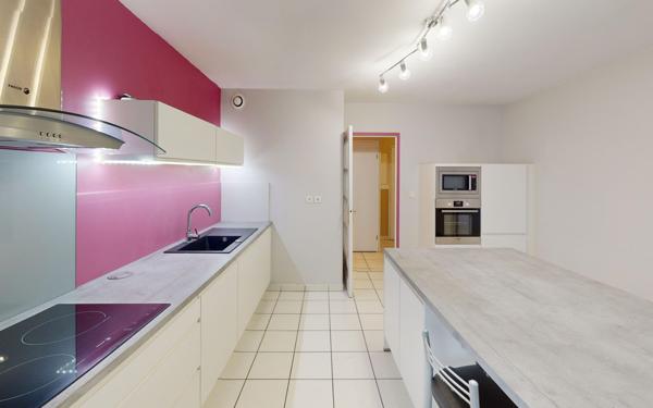 Appartement à louer    3 pièces • 98,92 m2 Saint-Étienne