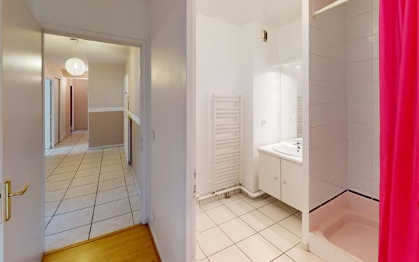 Appartement à louer    3 pièces • 98,92 m2 Saint-Étienne