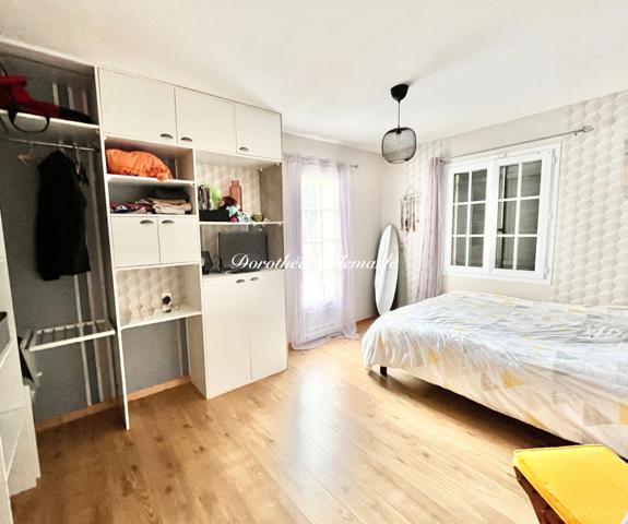 Maison à vendre 6 pièces LA JARRIE AUDOUIN (17)Maison de plain-pied 170 m² Garage: Volume, Lumière et Sérénité