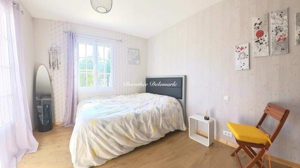 Maison à vendre 6 pièces LA JARRIE AUDOUIN (17)Maison de plain-pied 170 m² Garage: Volume, Lumière et Sérénité