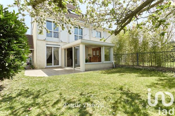 Maison 7 pièces de 127 m² à Montigny-le-Bretonneux (78180)