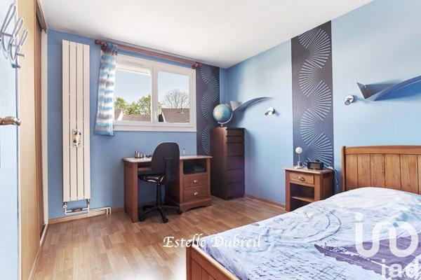 Maison 7 pièces de 127 m² à Montigny-le-Bretonneux (78180)