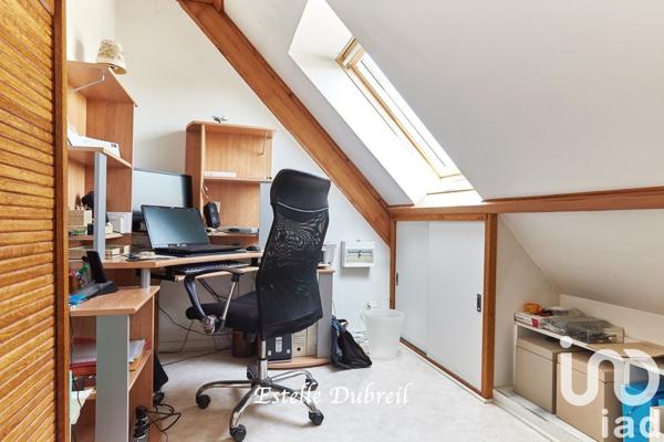 Maison 7 pièces de 127 m² à Montigny-le-Bretonneux (78180)