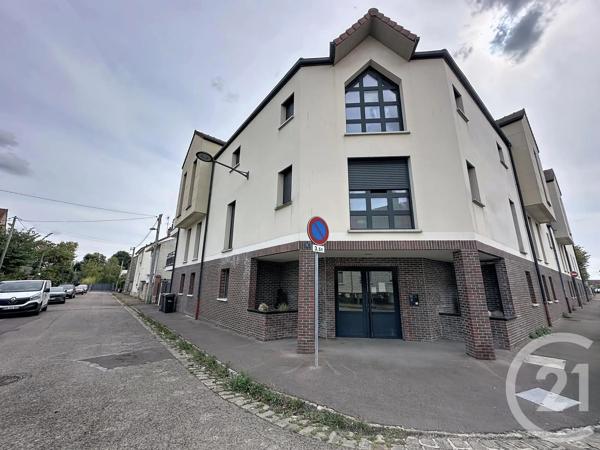 Appartement F3 à vendre  3 pièces - 66 m 2   TROYES  - 10
