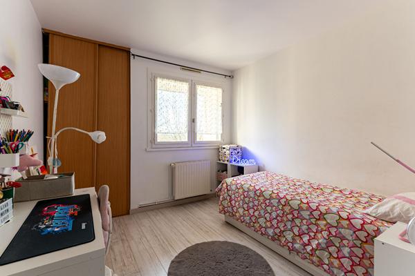 Maison 5 pièces 3 chambres avec garage et jardin