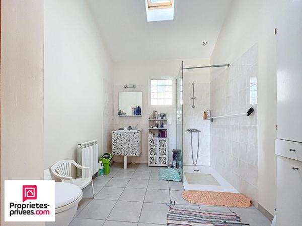 Centre ville  - Appartement  RDC 65 m2 avec JARDIN et PARKING PRIVÉ