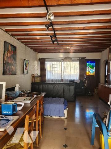 A moins de 3km de la gare de MELUN, venez visiter cette maison d'environ 151m² habitable (195m²...