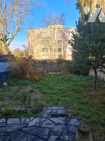 A moins de 3km de la gare de MELUN, venez visiter cette maison d'environ 151m² habitable (195m²...