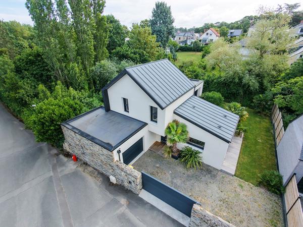 Maison contemporaine de 2022 à vendre dans le quartier prisé des Fontenelles à Murs Érigné - 4 chambres et vie de plain pied proche commodités