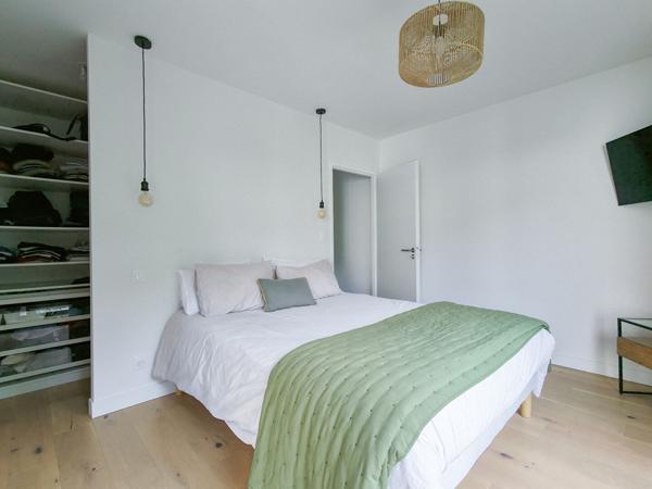 Maison contemporaine de 2022 à vendre dans le quartier prisé des Fontenelles à Murs Érigné - 4 chambres et vie de plain pied proche commodités