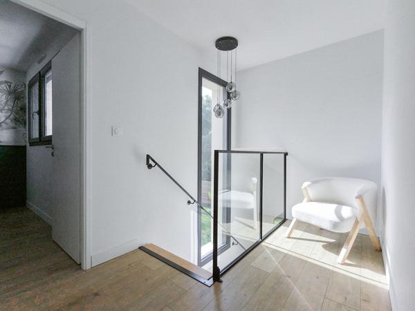 Maison contemporaine de 2022 à vendre dans le quartier prisé des Fontenelles à Murs Érigné - 4 chambres et vie de plain pied proche commodités