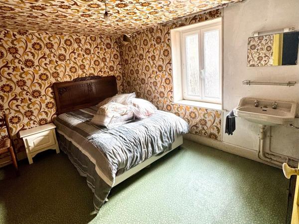 MAISON DE 174 M² À RÉNOVER – PLOMBIÈRES-LES-BAINS