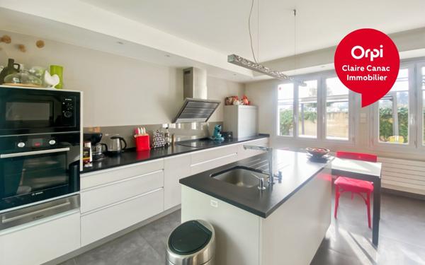 Maison à vendre    7 pièces •  Labruguière