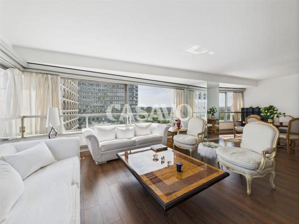 Vente Appartement 5 pièces de 108m² - 75015 Paris