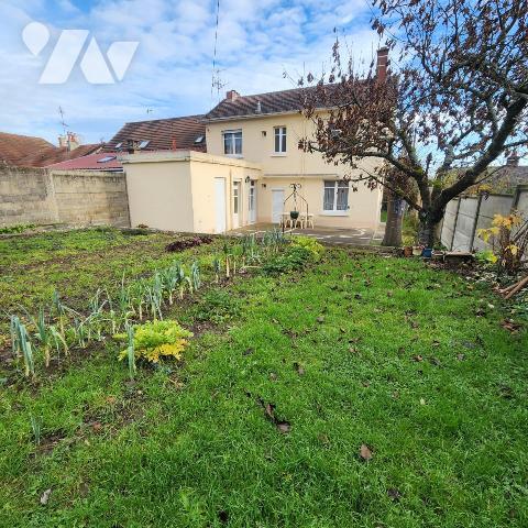 Maison familiale des années 60 – 175 m² – À rénover – Fort potentiel