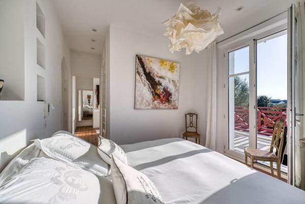 VILLA STYLE BASQUE A ROYAN A 200 M DE LA PLAGE