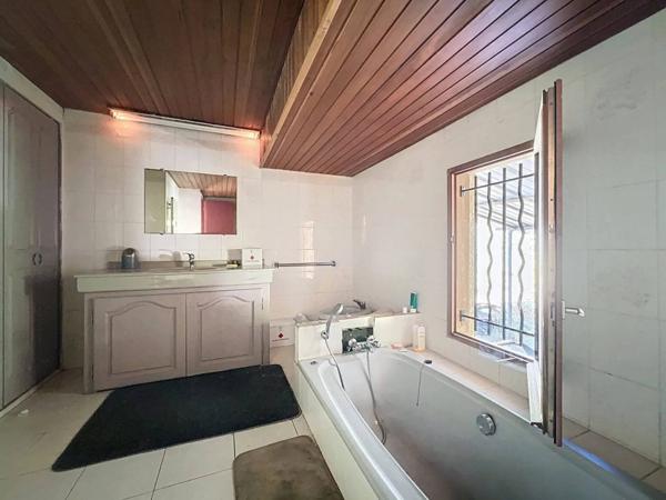 MAISON avec TERRAIN A DETACHER CONSTRUCTIBLE