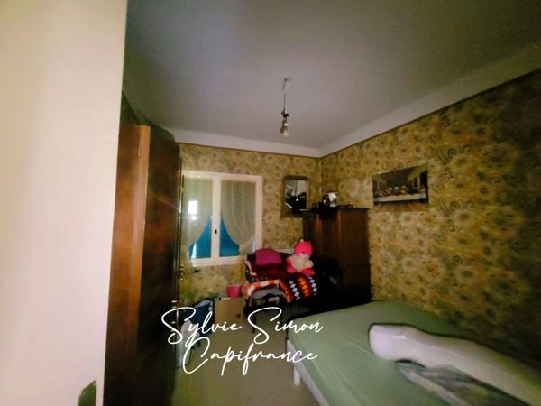 Propriete à vendre 5 pièces et 990 m² d'annexes SAINT CHRISTOL LES ALES (30)