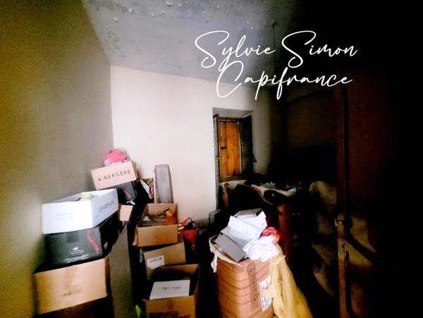 Propriete à vendre 5 pièces et 990 m² d'annexes SAINT CHRISTOL LES ALES (30)