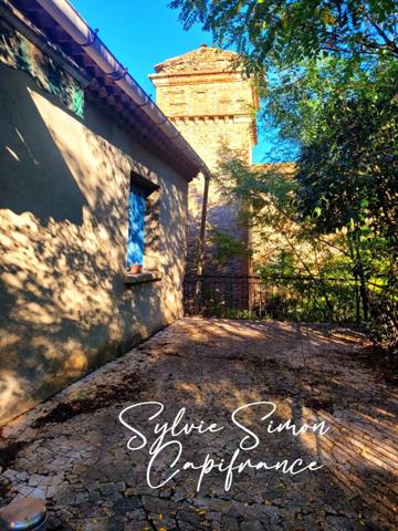 Propriete à vendre 5 pièces et 990 m² d'annexes SAINT CHRISTOL LES ALES (30)