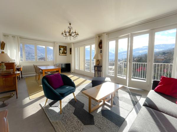 Grand T4 avec terrasse au centre-ville