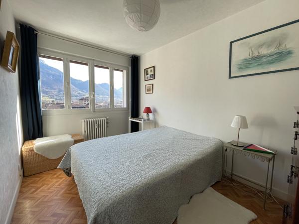 Grand T4 avec terrasse au centre-ville