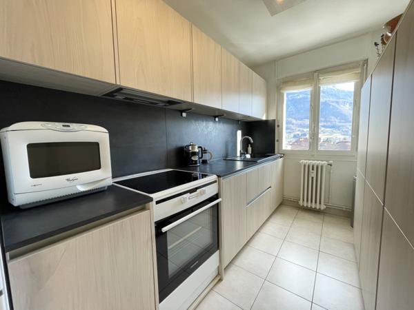 Grand T4 avec terrasse au centre-ville