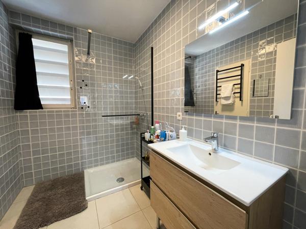 Grand T4 avec terrasse au centre-ville