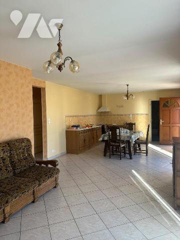 A VENDRE Reguiny Maison avec garage et jardin 