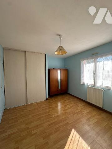 A VENDRE Reguiny Maison avec garage et jardin 