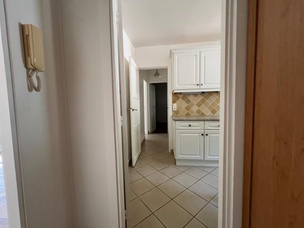 MAISON 60 M2 + STUDIO 22 M2 TERRAIN 600 m2