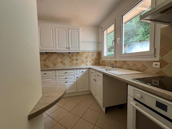 MAISON 60 M2 + STUDIO 22 M2 TERRAIN 600 m2