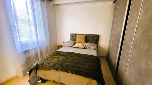 Maison d'architecte vue mer avec piscine