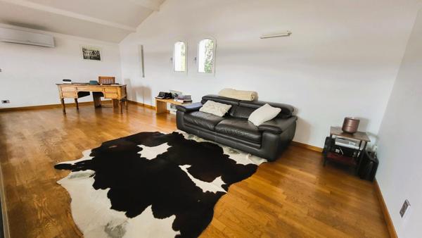 Maison d'architecte vue mer avec piscine