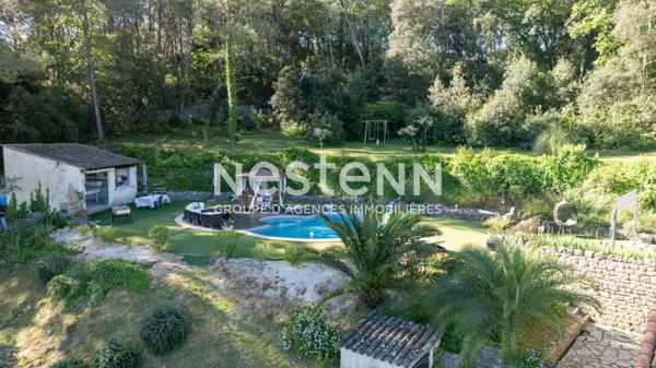 À VENDRE À TRANS-EN-PROVENCE PROPRIÉTÉ d'environ 152 m² sur 7000 m² de terrain paysagé avec PISCINE