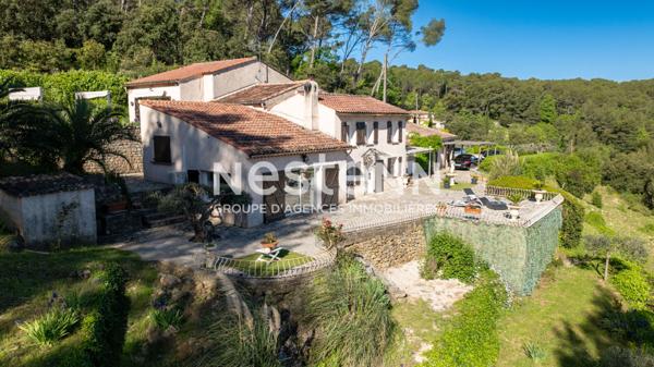 À VENDRE À TRANS-EN-PROVENCE PROPRIÉTÉ d'environ 152 m² sur 7000 m² de terrain paysagé avec PISCINE