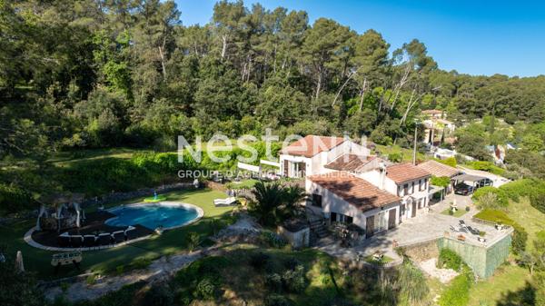 À VENDRE À TRANS-EN-PROVENCE PROPRIÉTÉ d'environ 152 m² sur 7000 m² de terrain paysagé avec PISCINE