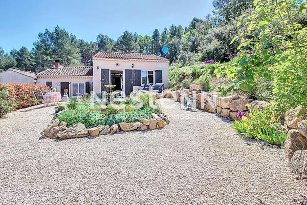 À VENDRE À TRANS-EN-PROVENCE PROPRIÉTÉ d'environ 152 m² sur 7000 m² de terrain paysagé avec PISCINE