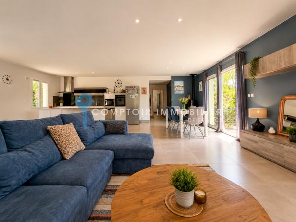 Villa
                                                                                                                                                                                                                                                                                                                        4 pièce(s)                                                                                                                                                                                                          3 chambre(s)                                                                                                                                                                                                          111  m²