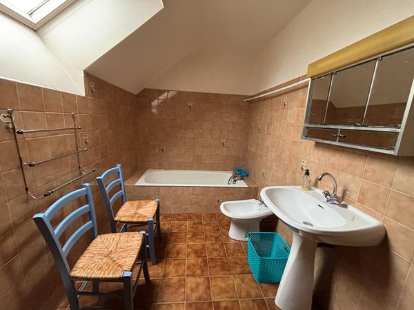 MAISON 7 CHAMBRES 228m²