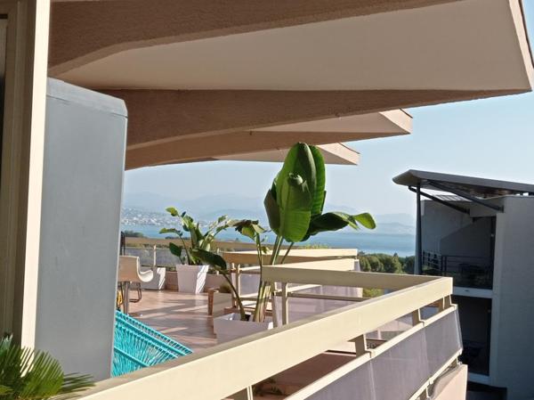 Antibes (06600) APPARTEMENT REFAIT A NEUF EN DERNIER ETAGE