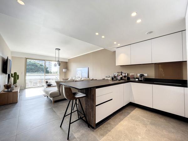 Antibes (06600) APPARTEMENT REFAIT A NEUF EN DERNIER ETAGE