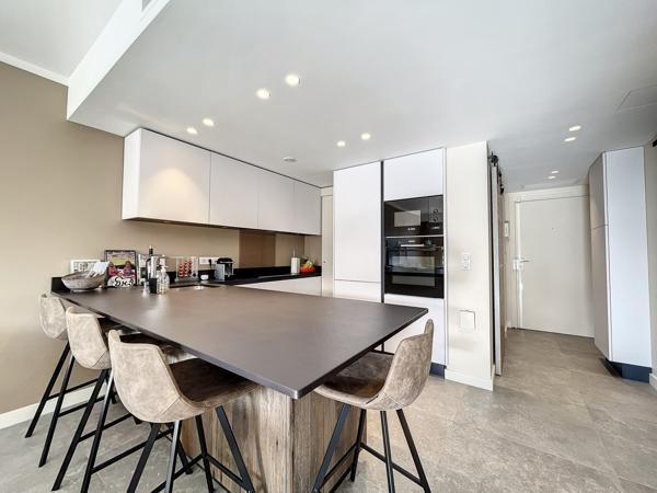 Antibes (06600) APPARTEMENT REFAIT A NEUF EN DERNIER ETAGE