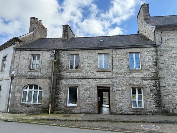Maison de village à vendre Guerlesquin 11 pièce(s) 228 m²