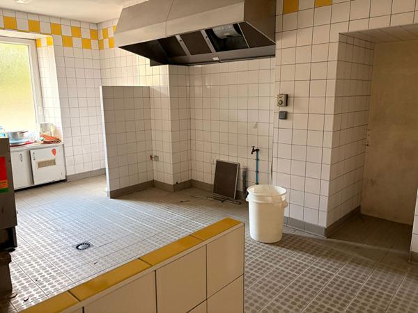 Maison de village à vendre Guerlesquin 11 pièce(s) 228 m²