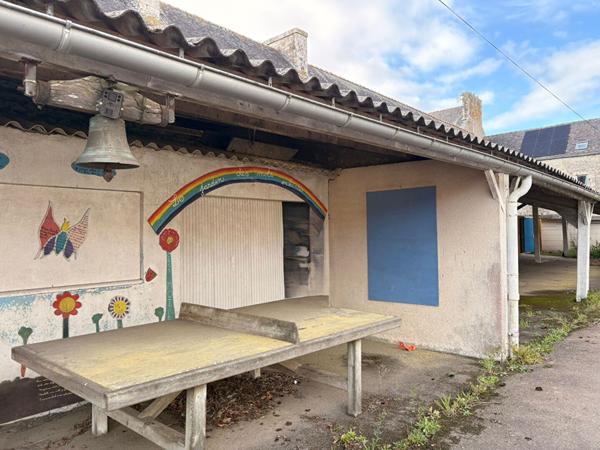 Maison de village à vendre Guerlesquin 11 pièce(s) 228 m²