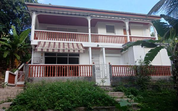 Maison à vendre    6 pièces •  Morne-à-l'Eau