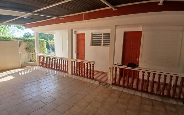 Maison à vendre    6 pièces •  Morne-à-l'Eau