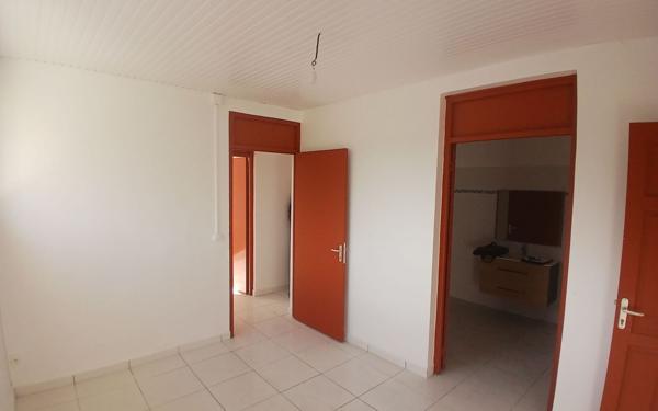 Maison à vendre    6 pièces •  Morne-à-l'Eau