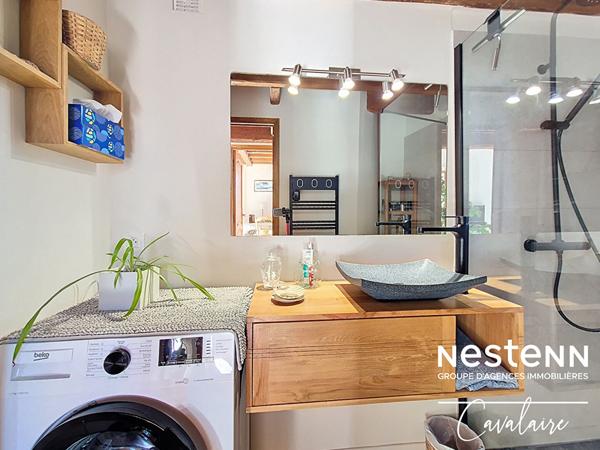 Appartement dernier étage au calme proche plages et commerces - petite copropriété - stationnement et cave